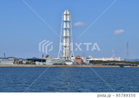 播磨臨海工業地帯　姫路第一発電所　海からの風景　 95789350