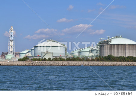 播磨臨海工業地帯　姫路第二発電所　海からの風景 95789364