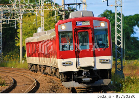 近鉄京都線木津川台駅 8810系 近鉄京都線木津川台駅 8810系 95790230