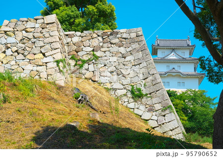 【日本100名城】明石城　稲荷曲輪の石垣と坤櫓1　兵庫県明石市 95790652