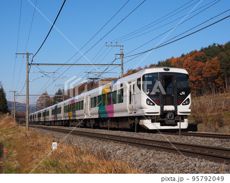 晩秋をゆくE257系0番台あずさ 中央線 晩秋をゆくE257系0番台あずさ 中央線 95792049
