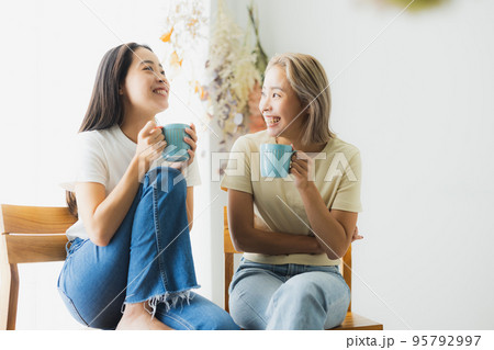 双子の姉妹 デニム 双子の姉妹 デニム 95792997