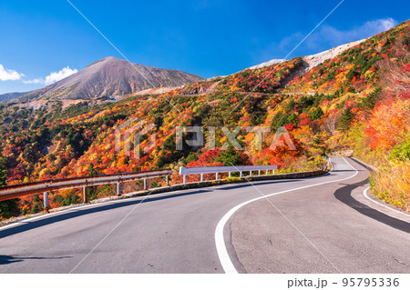 《福島県》天狗の庭・磐梯吾妻スカイライン《紅葉最盛期》 《福島県》天狗の庭・磐梯吾妻スカイライン《紅葉最盛期》 95795336