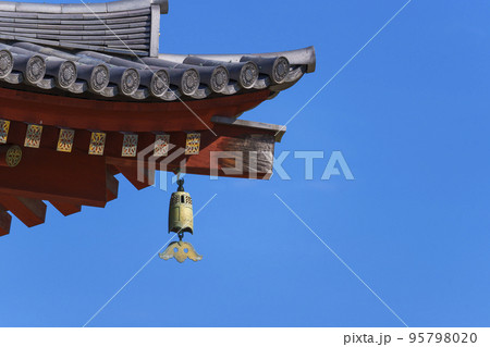 薬師寺大講堂の風鐸 95798020