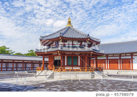 薬師寺　大唐西城壁画殿　玄奘塔 95798079