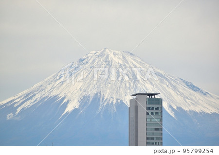 富士山と葵タワー221025pm2:28 富士山と葵タワー221025pm2:28 95799254