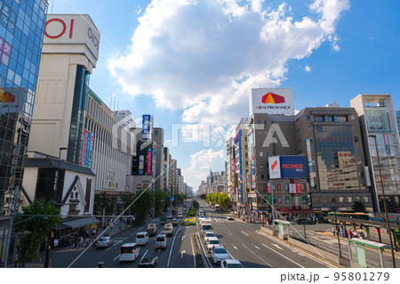東京都墨田区 錦糸町駅前 南口の街並み 95801279
