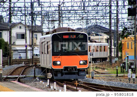 地上線を走る地下鉄【半蔵門線】直通列車　東武鉄道50000系 95801818