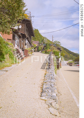 奈良井宿の街並み 奈良井宿の街並み 95806375