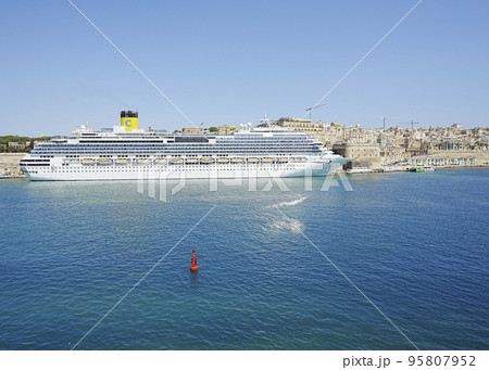 Liner in european Valetta capital city of Malta on May Liner in european Valetta capital city of Malta on May 95807952