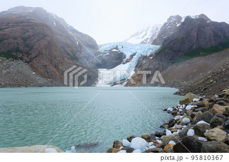 Piedras Blancas Glacier view, El Chalten, Patagonia 95810367