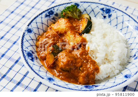 インドカリー ベジタブルカレー カレー チキンカレー カレーライス インドカリー ベジタブルカレー カレー チキンカレー カレーライス 95811900