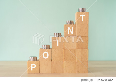 POINTと書かれたブロックとコイン POINTと書かれたブロックとコイン 95820382