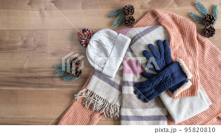 冬物の服の準備・片付け｜衣替えイメージ 95820810