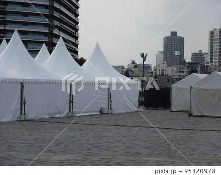 とんがりテントのお祭り  〜pointy tent 95820978