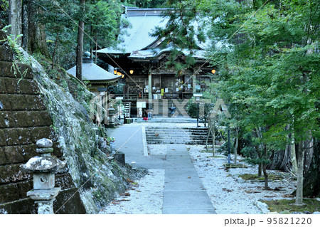第21番札所 舎心山 常住院 太龍寺(大師堂) 【徳島県阿南市加茂町】 第21番札所 舎心山 常住院 太龍寺(大師堂) 【徳島県阿南市加茂町】 95821220