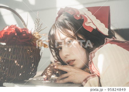 優しい日差しの中で 95824849