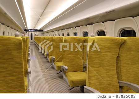 西九州新幹線N700S系かもめ(電車内:5号車-普通車自由席) 西九州新幹線N700S系かもめ(電車内:5号車-普通車自由席) 95825085