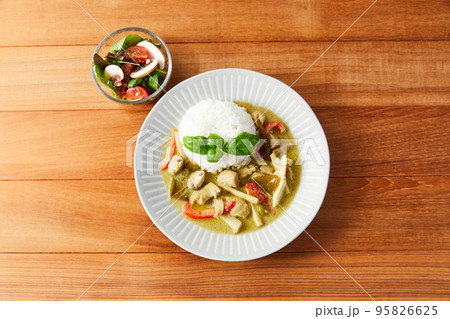 グリーンカレー タイカレー タイ料理 カレー カレーライス グリーンカレー タイカレー タイ料理 カレー カレーライス 95826625