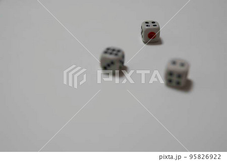 3個のサイコロ 3個のサイコロ 95826922