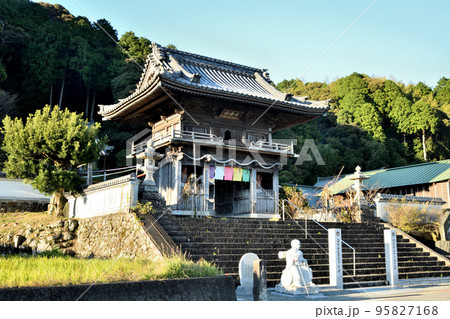第22番札所 白水山 医王院 平等寺(仁王門)　【徳島県阿南市新野町】 95827168