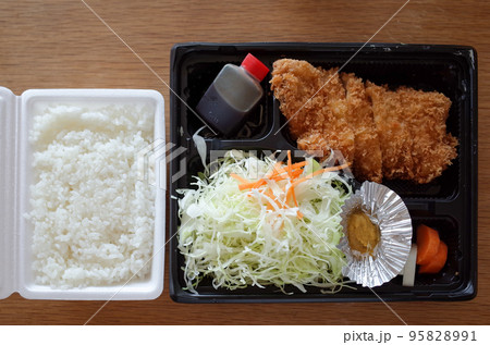 とんかつ弁当 95828991