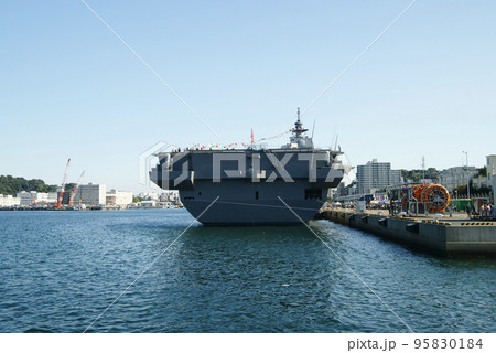 「国際観艦式2022」 護衛艦いずも  95830184