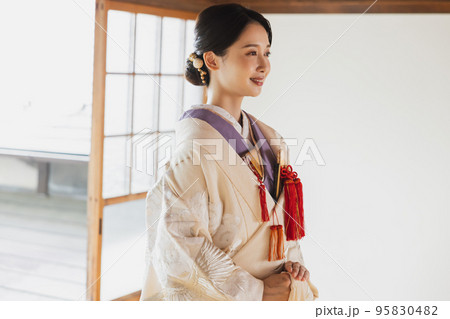 白無垢 色掛下 花嫁 白無垢 色掛下 花嫁 95830482