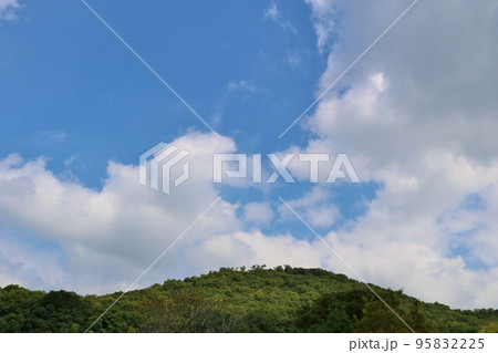 爽やかな初秋の日 気持ち良い空 みかもやま 爽やかな初秋の日 気持ち良い空 みかもやま 95832225