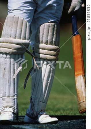 Cricket player&#39;s feet 95832350