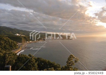 知床プユニ岬夕景 95832449