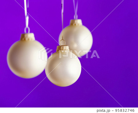 three christmas balls three christmas balls 95832746