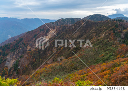三方岩岳の紅葉 岐阜県 三方岩岳の紅葉 岐阜県 95834148
