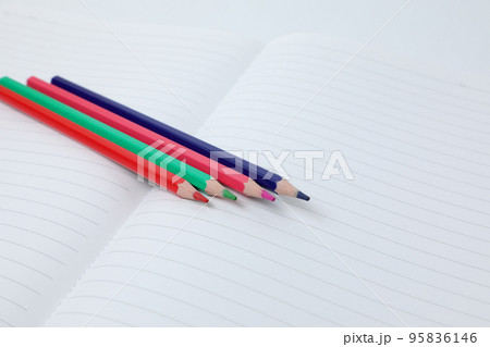 色鉛筆,鉛筆,ノート、紙、えんぴつ,文具,文房具,色えんぴつ、学習、塗り絵、イラスト、画材、色、絵 色鉛筆,鉛筆,ノート、紙、えんぴつ,文具,文房具,色えんぴつ、学習、塗り絵、イラスト、画材、色、絵 95836146