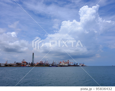 鹿島港の夏 鹿島港の夏 95836432