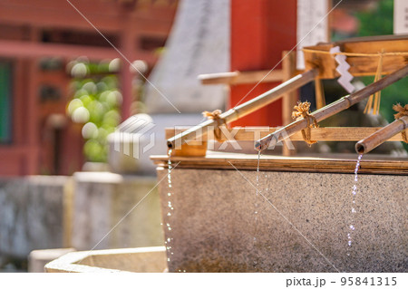 塩釜神社 手水舎 竹 塩釜神社 手水舎 竹 95841315