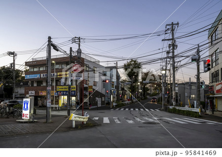 神奈川県横浜市の都市風景　三ツ境駅 95841469
