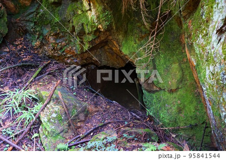 梅田鉱山　津久原鉱山　坑口 95841544