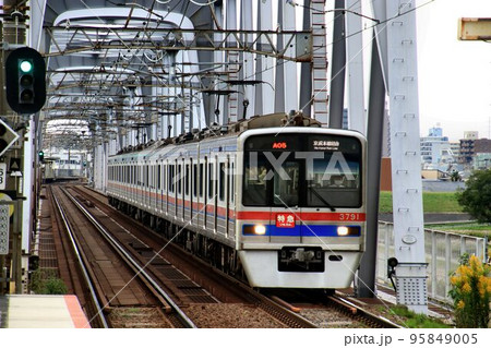 都市間輸送と共に空港アクセスも担う… 京成電鉄 都市間輸送と共に空港アクセスも担う… 京成電鉄 95849005