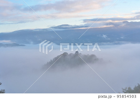 天空の城越前大野城 95854503