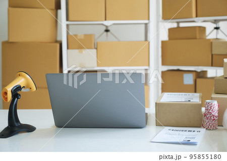 Photograph of online business equpments. 95855180