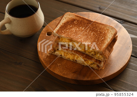 タマゴホットサンド タマゴホットサンド 95855324