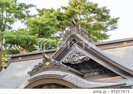 小牛田の山神社 社殿 破風飾り 小牛田の山神社 社殿 破風飾り 95857971