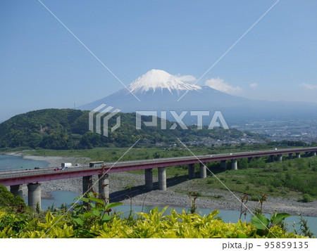富士川SAから望む富士山 富士川SAから望む富士山 95859135