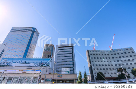 日本の東京都市景観　品川駅高輪口（西口）の再開発。解体工事進む… 95860538