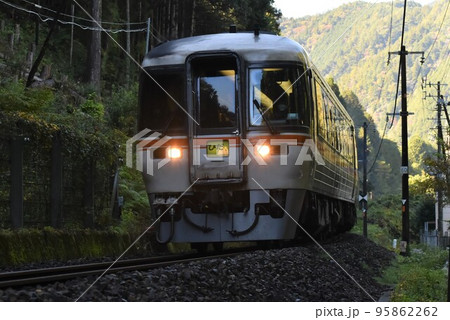 JR東海キハ85系「特急ひだ」 JR東海キハ85系「特急ひだ」 95862262