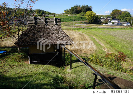 津山市内で現役で稼働している共有の米搗き水車としては唯一の水車「桐の木水車」 95863485
