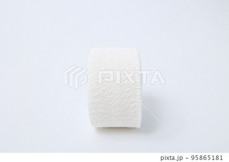 テープ、包帯、医療テープ、手当て、治療、怪我、清潔、けが、病院、医療品、救急箱 95865181