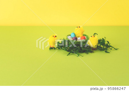 Decorative Easter chickens with eggs. Copy space Decorative Easter chickens with eggs. Copy space 95866247