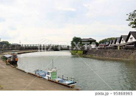 酒田の町並み　山居倉庫 95868965